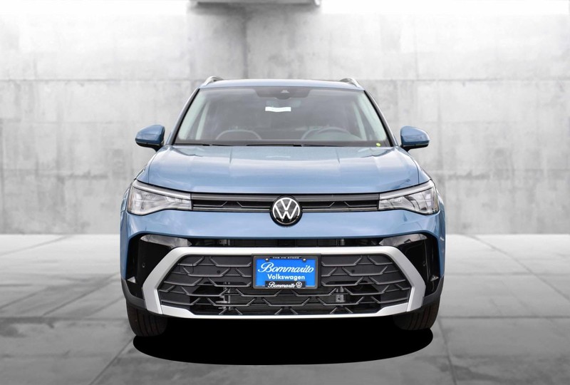 Volkswagen Taos Vehicle Image 04