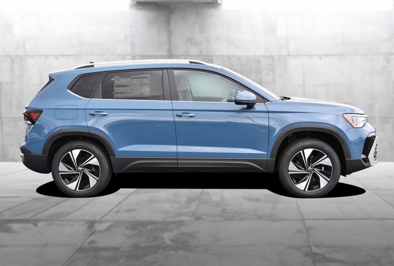 Volkswagen Taos Vehicle Image 05