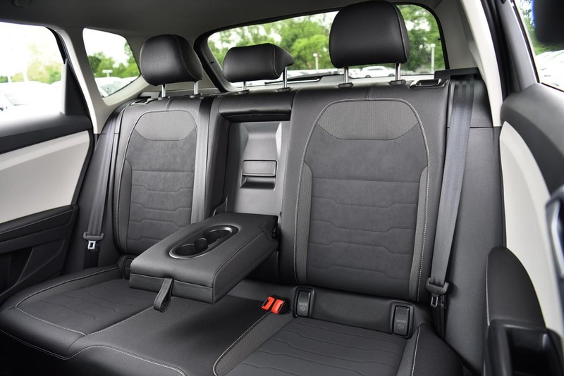 Volkswagen Taos Vehicle Image 23