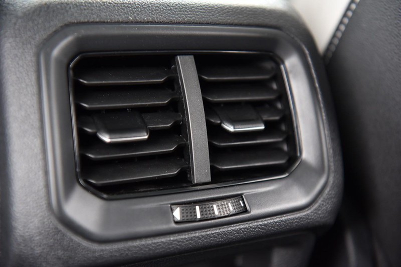 Volkswagen Taos Vehicle Image 24