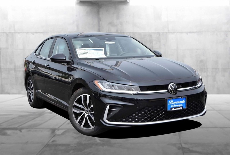 Volkswagen Jetta Vehicle Image 02