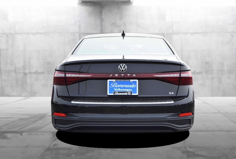 Volkswagen Jetta Vehicle Image 06