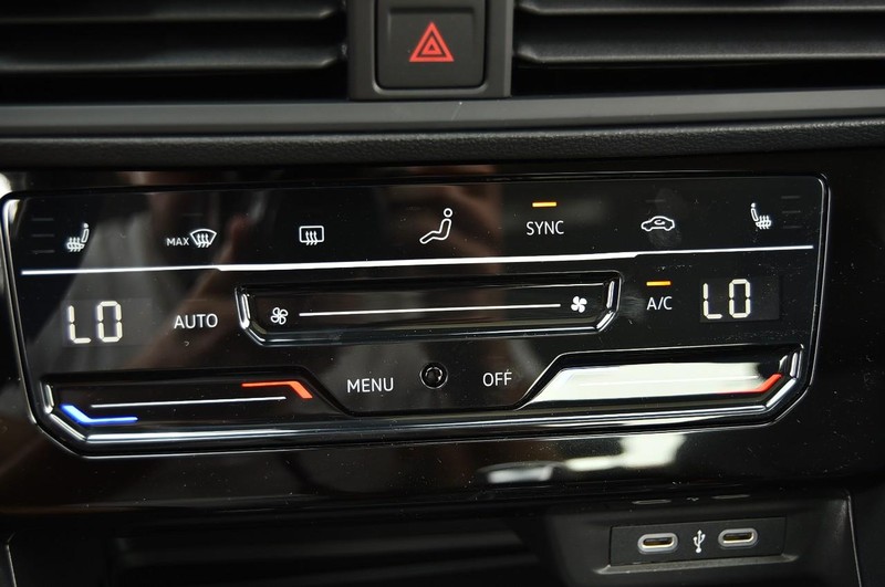 Volkswagen Jetta Vehicle Image 15