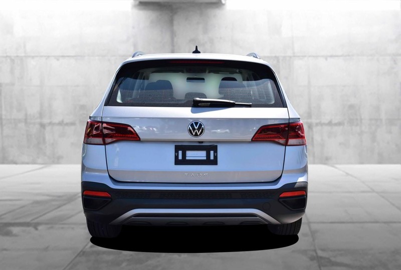 Volkswagen Taos Vehicle Image 06