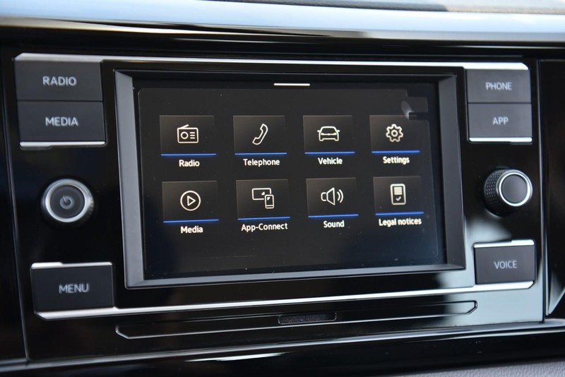 Volkswagen Taos Vehicle Image 13