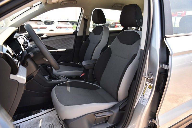 Volkswagen Taos Vehicle Image 19