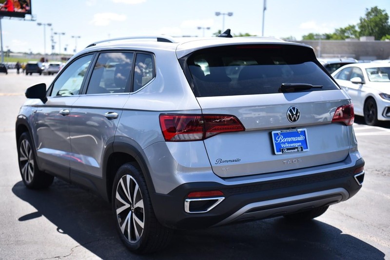 Volkswagen Taos Vehicle Image 07