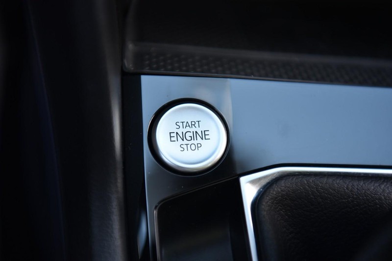 Volkswagen Taos Vehicle Image 18