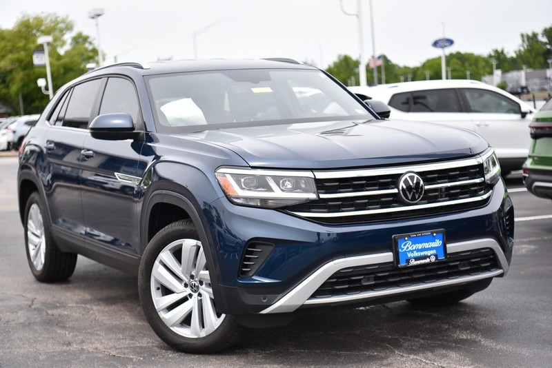 Volkswagen Atlas Cross Sport Vehicle Image 02