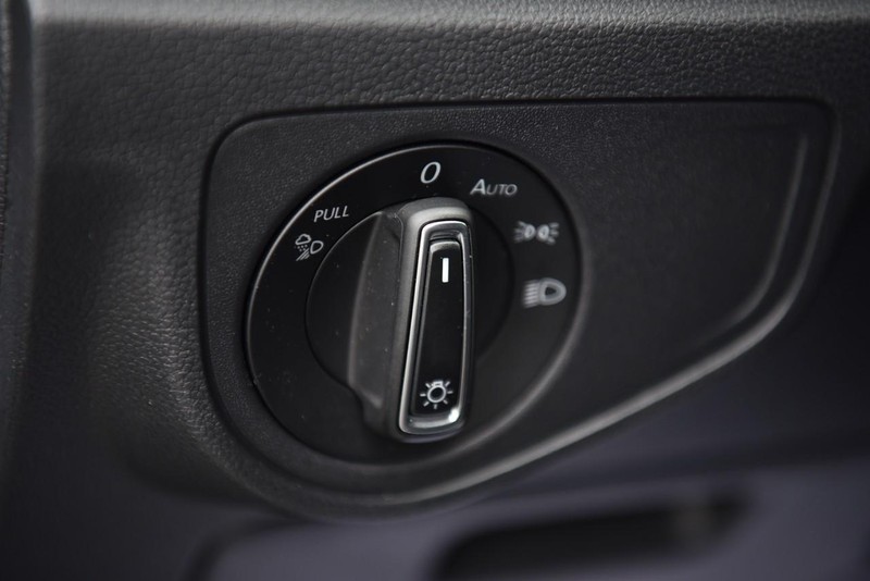 Volkswagen Atlas Cross Sport Vehicle Image 10