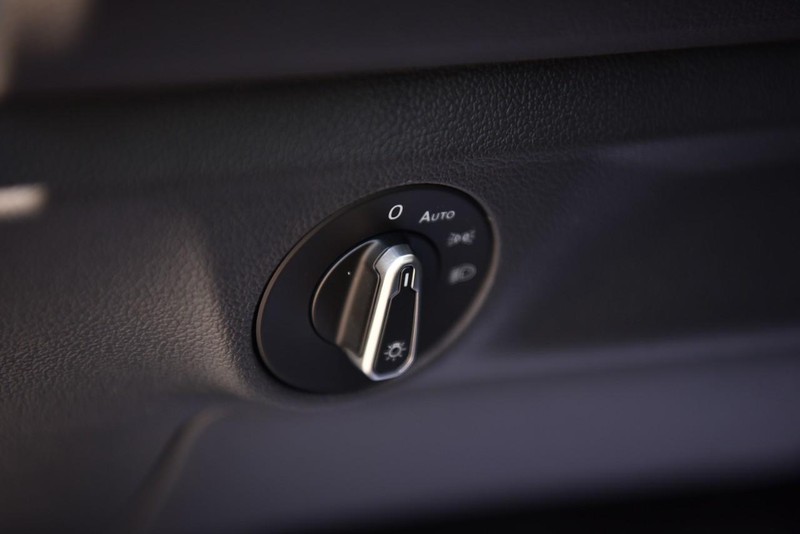 Volkswagen Jetta Vehicle Image 12