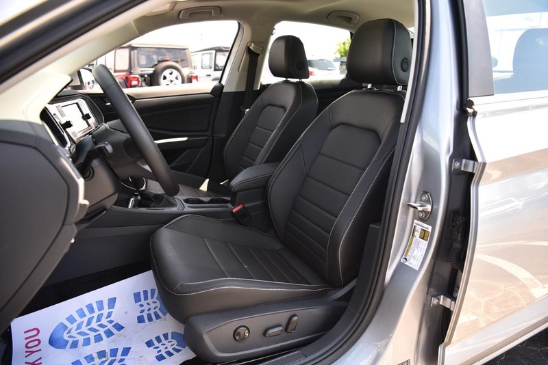 Volkswagen Jetta Vehicle Image 21