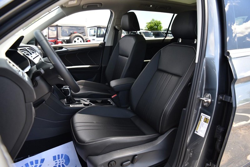 Volkswagen Tiguan Vehicle Image 22