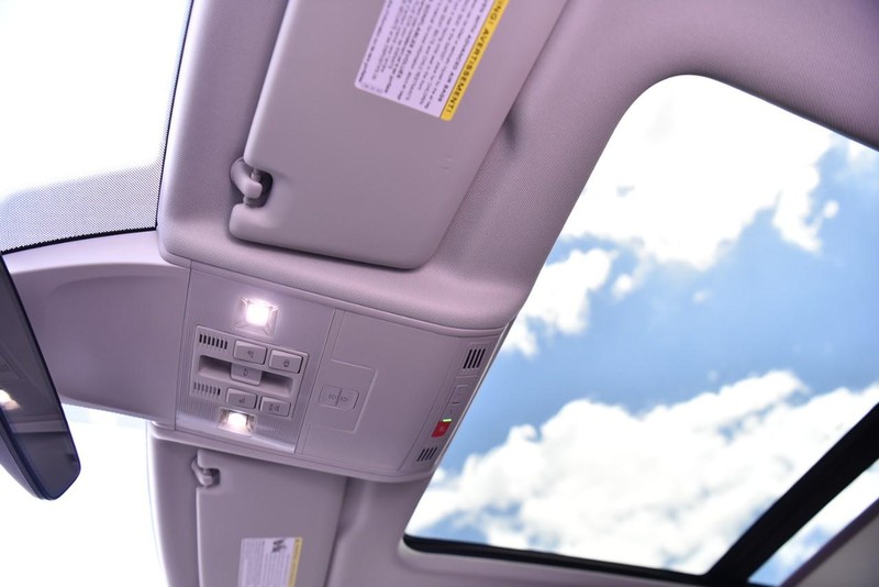Volkswagen Tiguan Vehicle Image 24