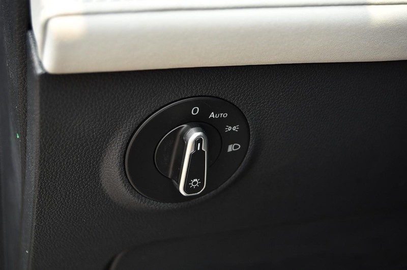 Volkswagen Taos Vehicle Image 10