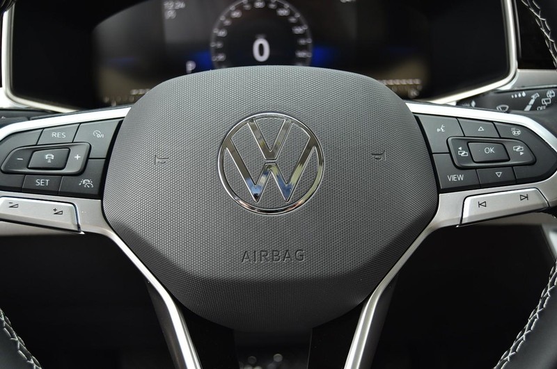 Volkswagen Taos Vehicle Image 18