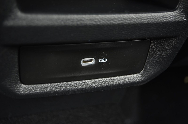 Volkswagen Taos Vehicle Image 24