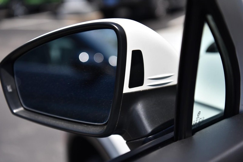 Volkswagen Tiguan Vehicle Image 10