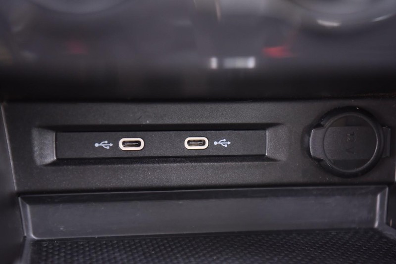 Volkswagen Tiguan Vehicle Image 16
