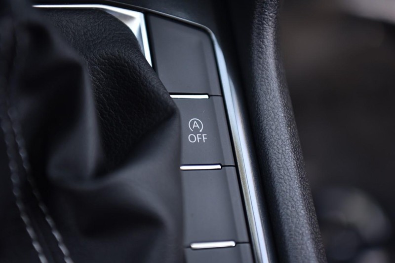 Volkswagen Tiguan Vehicle Image 18