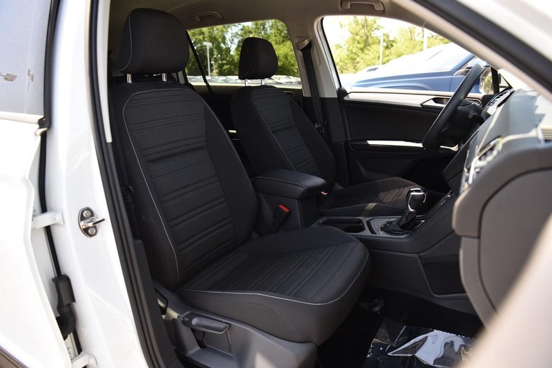 Volkswagen Tiguan Vehicle Image 21
