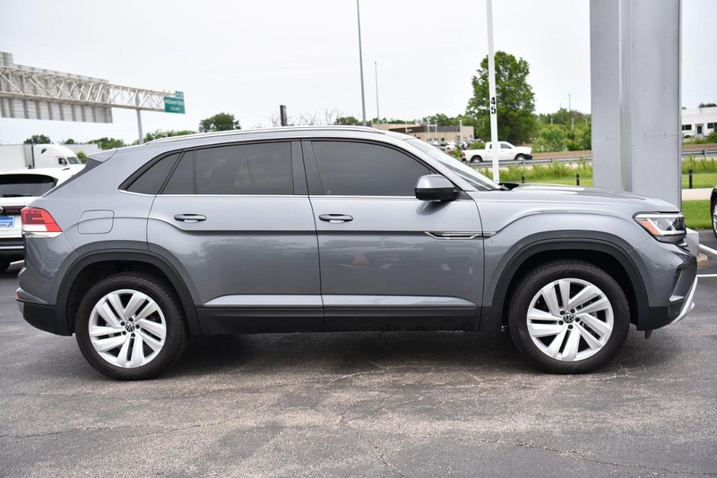 Volkswagen Atlas Cross Sport Vehicle Image 05