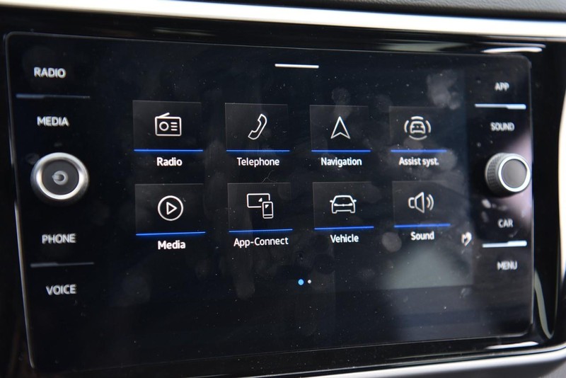 Volkswagen Atlas Cross Sport Vehicle Image 15