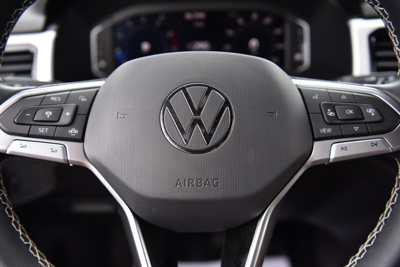 Volkswagen Atlas Cross Sport Vehicle Image 19