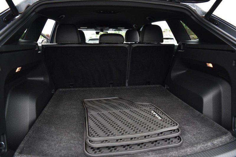 Volkswagen Atlas Cross Sport Vehicle Image 25