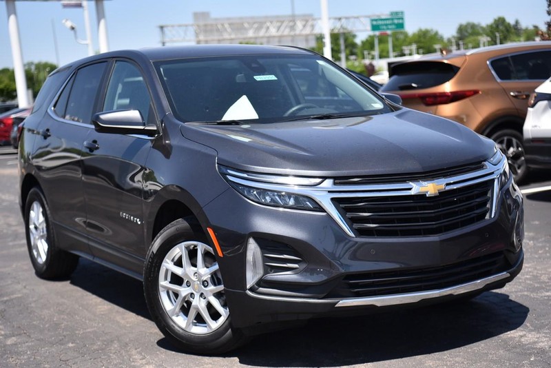 Chevrolet Equinox Vehicle Image 02