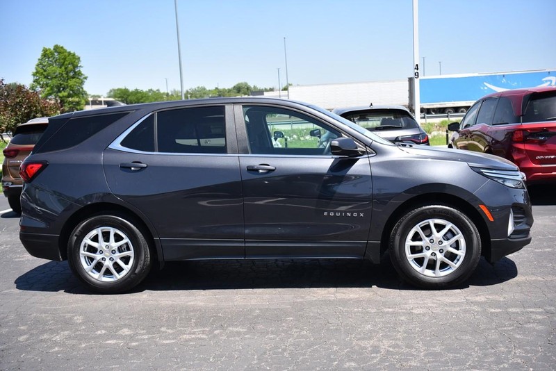 Chevrolet Equinox Vehicle Image 05