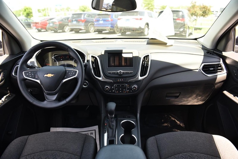 Chevrolet Equinox Vehicle Image 08