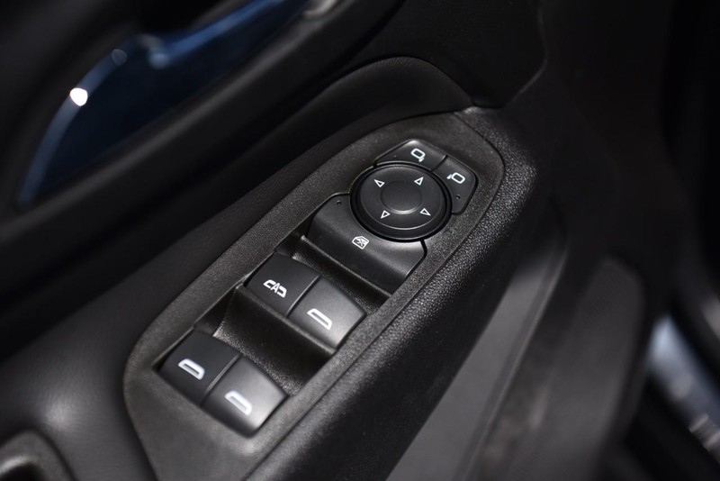 Chevrolet Equinox Vehicle Image 09