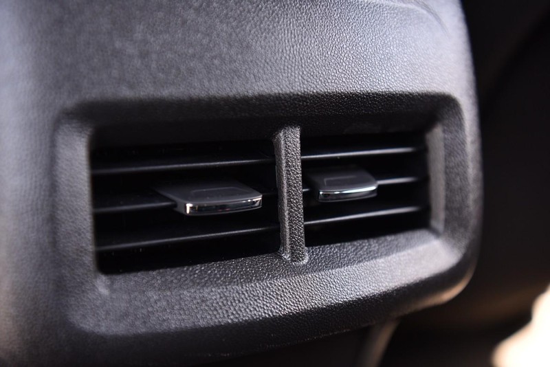 Chevrolet Equinox Vehicle Image 23