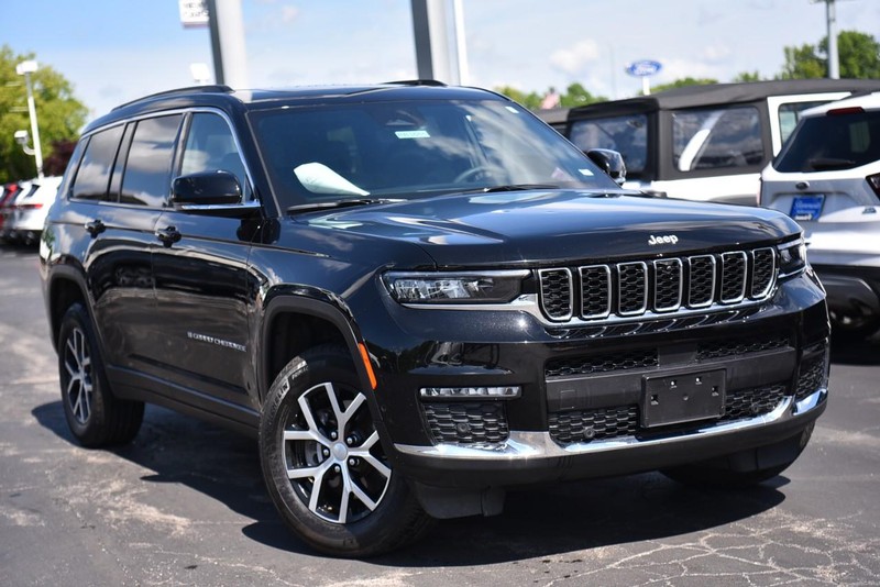 Jeep Grand Cherokee L Vehicle Image 02