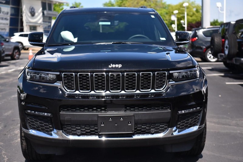 Jeep Grand Cherokee L Vehicle Image 04
