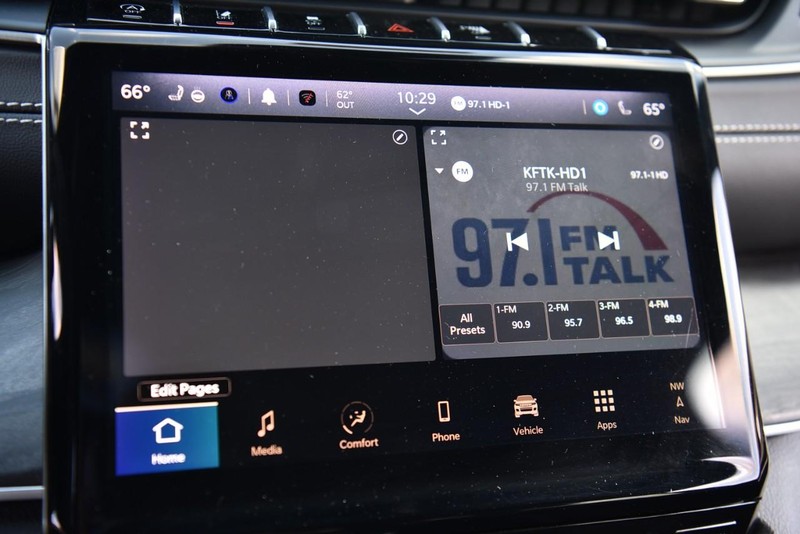 Jeep Grand Cherokee L Vehicle Image 15