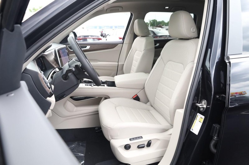 Volkswagen Atlas Vehicle Image 11