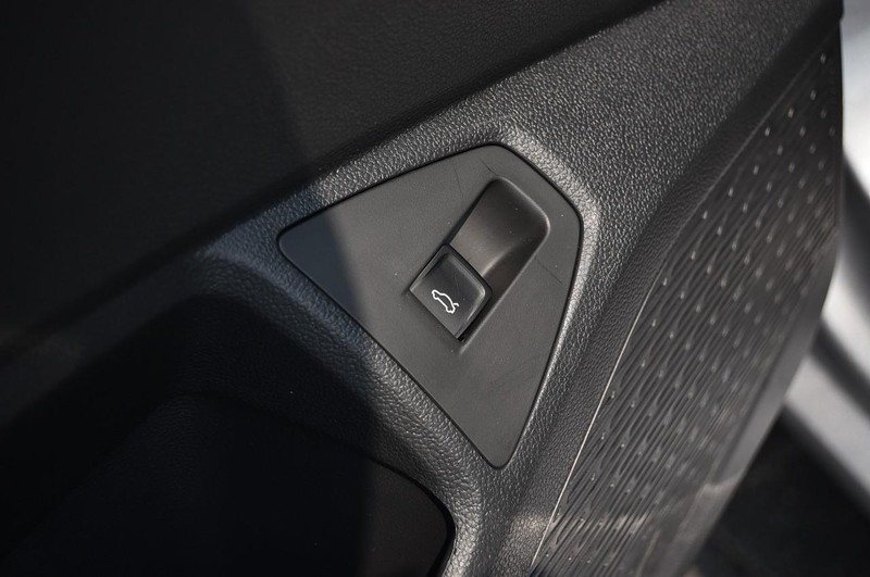 Volkswagen Jetta Vehicle Image 09