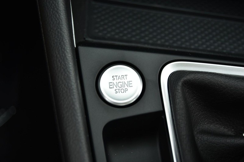 Volkswagen Jetta Vehicle Image 17