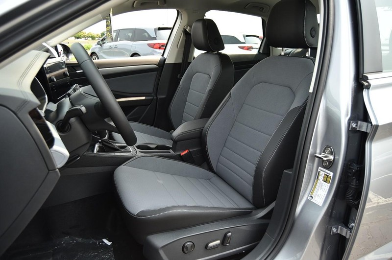 Volkswagen Jetta Vehicle Image 20