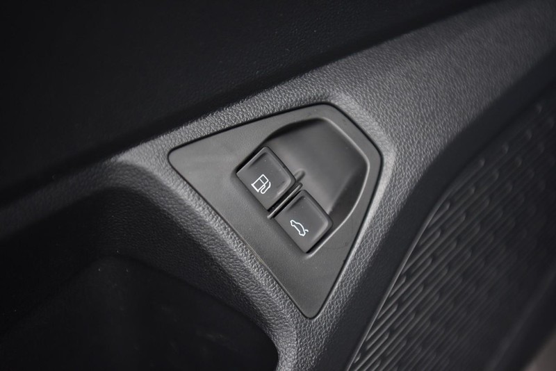 Volkswagen Jetta Vehicle Image 10