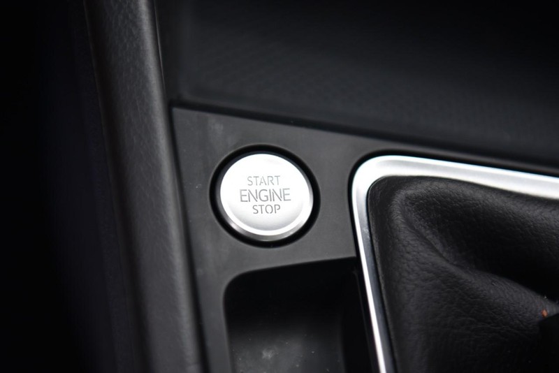 Volkswagen Jetta Vehicle Image 18