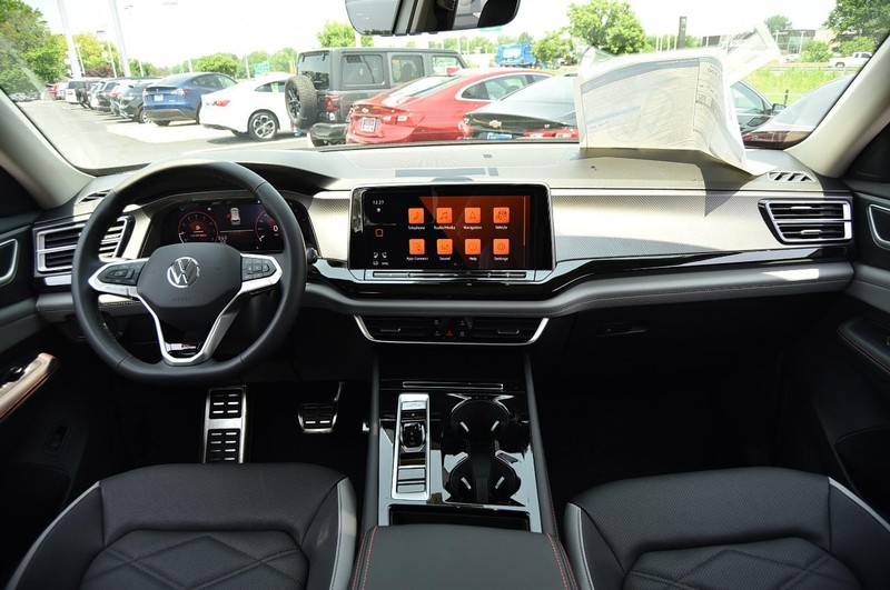 Volkswagen Atlas Vehicle Image 07