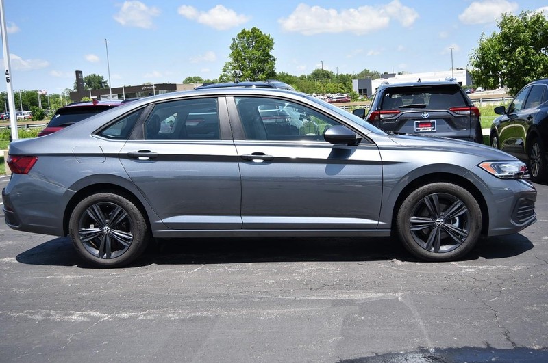 Volkswagen Jetta Vehicle Image 05