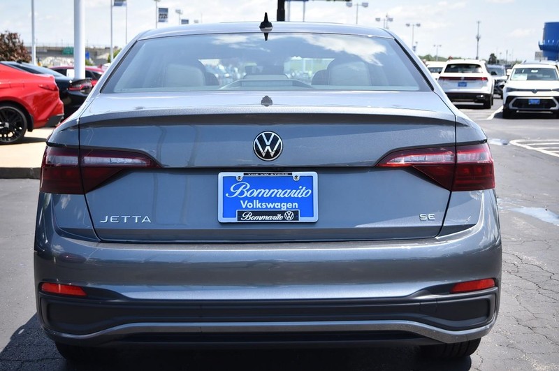 Volkswagen Jetta Vehicle Image 06