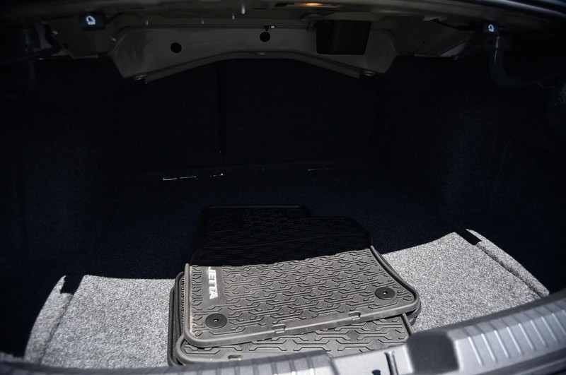 Volkswagen Jetta Vehicle Image 25