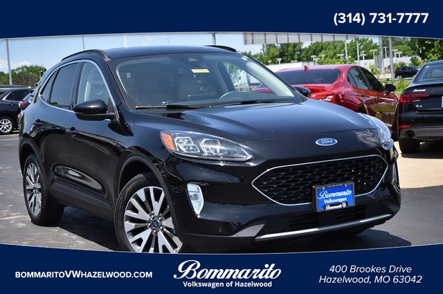 2020 Ford Escape Titanium at Bommarito MSRP site in Hazelwood MO
