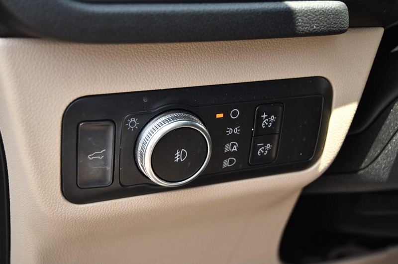 Ford Escape Vehicle Image 12