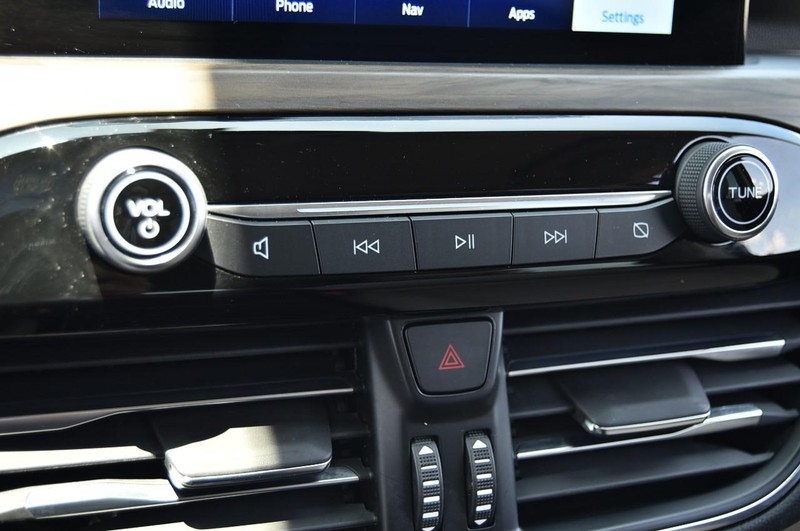 Ford Escape Vehicle Image 16